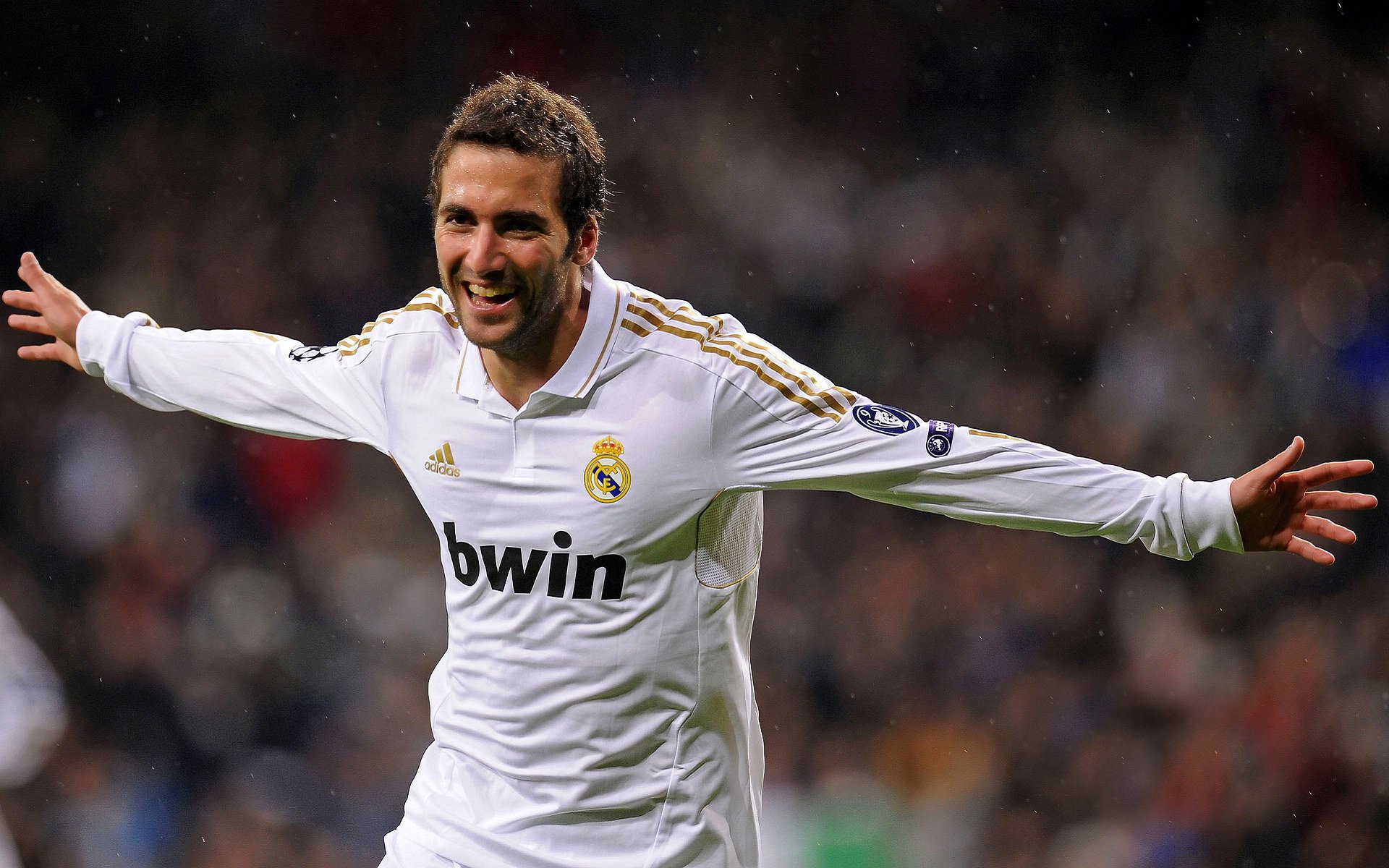 曝利物浦欲签下德甲中场，补强阵容深度，利物浦中锋引援