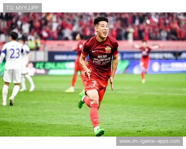 武磊热身赛单刀推射破门,助上海海港3比0轻取对手